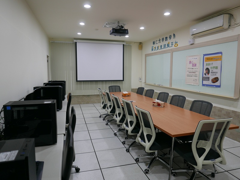資訊數學創意建模平台MA401
